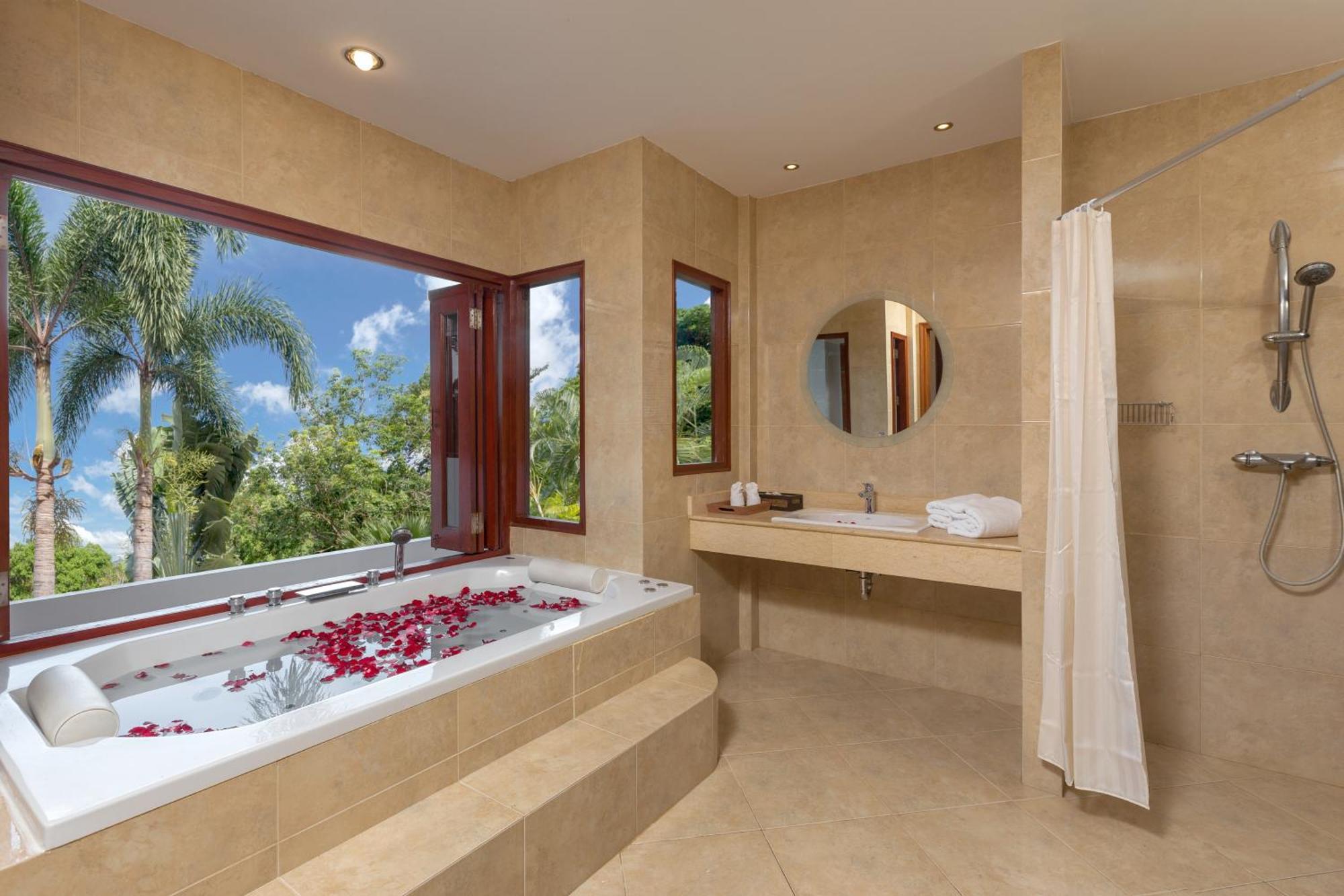 Вилла Patong Hill Estate 6 Экстерьер фото